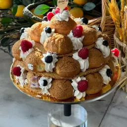 Pyramid-shaped Eclair